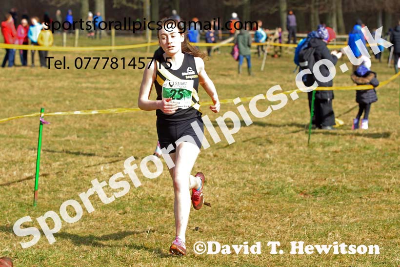 Girls under-15s Start Fitness NEHL, Alnwick, Northumberland. Photo: David T. Hewitson/Sports for All Pics